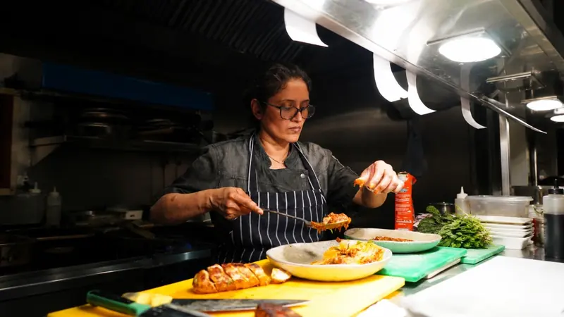 Chef Shilpa Dandekar during service at Pure Indian Cooking